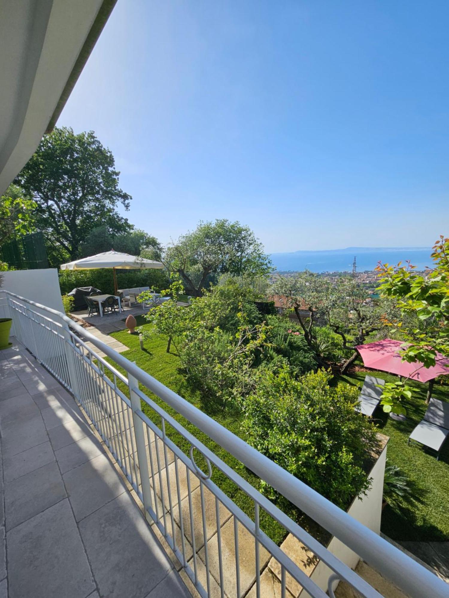 Bed and Breakfast Casa Cali П'яно-ді-Сорренто Екстер'єр фото